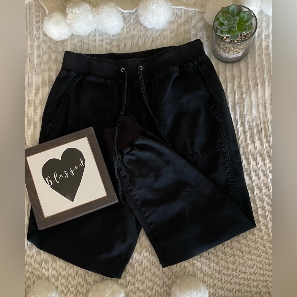 Woman’s Gap Joggers Size S